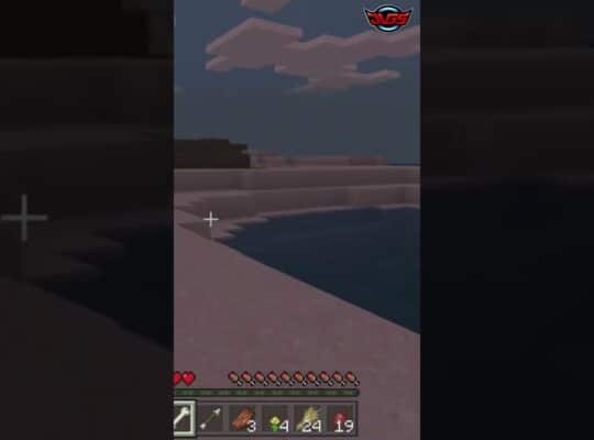 Minecraft OMG!! Creeper Chase: Run, Hide, and Explore the Island! #shorts
