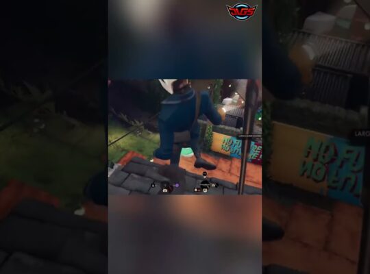 Epic Rooftop Escape: Sneak Past Enemies & Dominate! – Deathloop #shorts