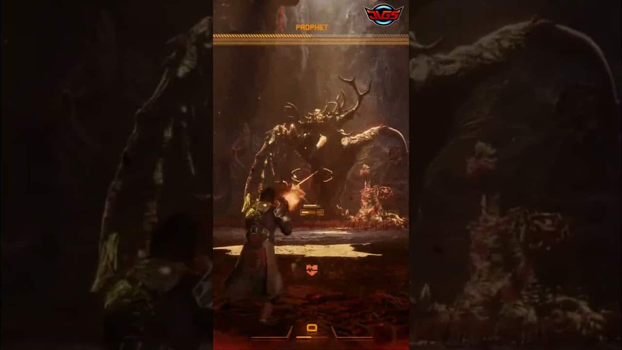 Epic Boss Battle: Player Unleashes Beams & Dodges Attacks! – Saros #shorts