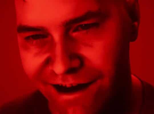 Control Resonant – The House In Distress: Zoe Stops Hedron From Taking Over Dylan Faden Cutscene